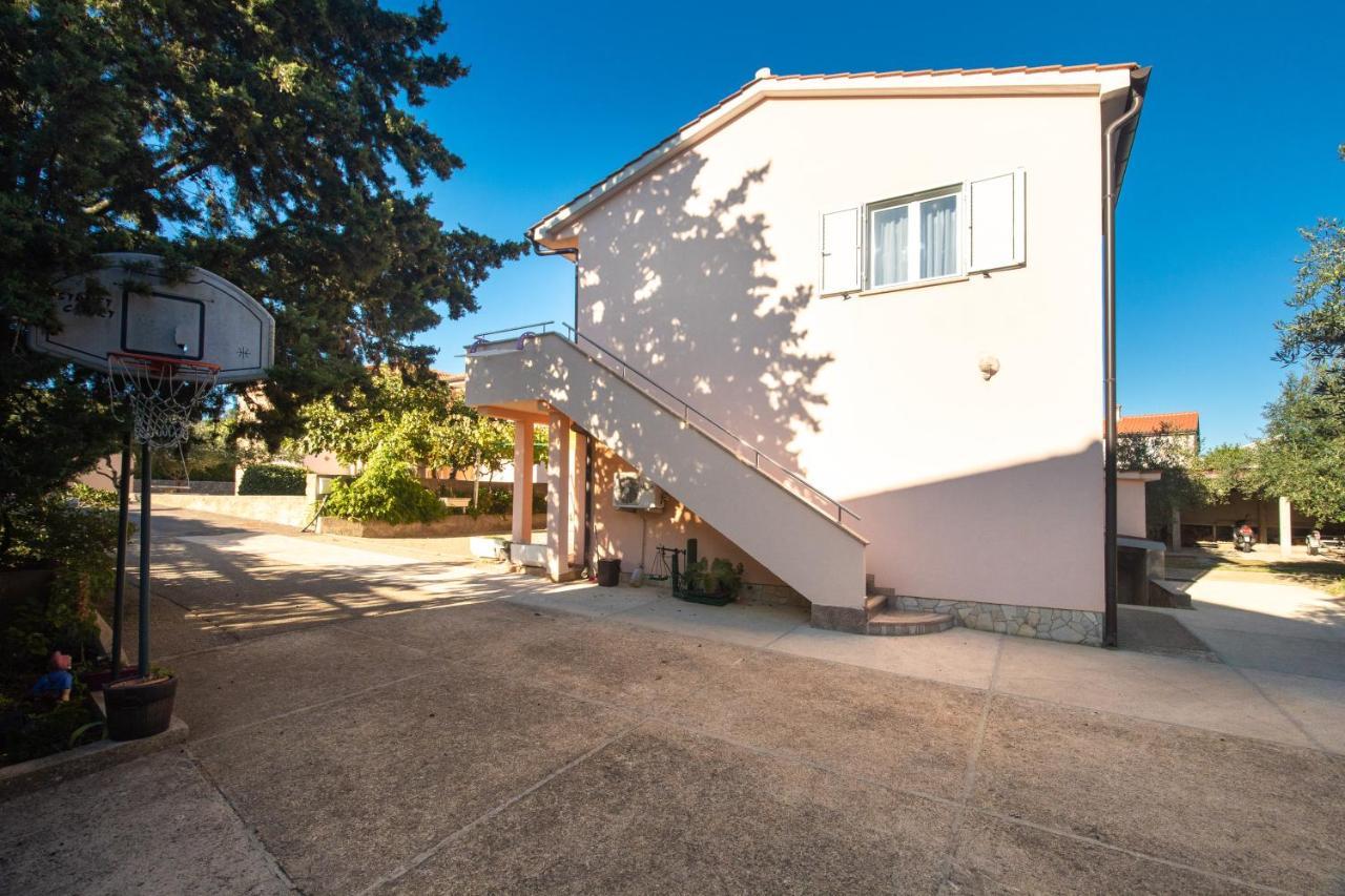 1-Bedroom Apartment In Krk - Steps From The Beach! Krk Town Kültér fotó